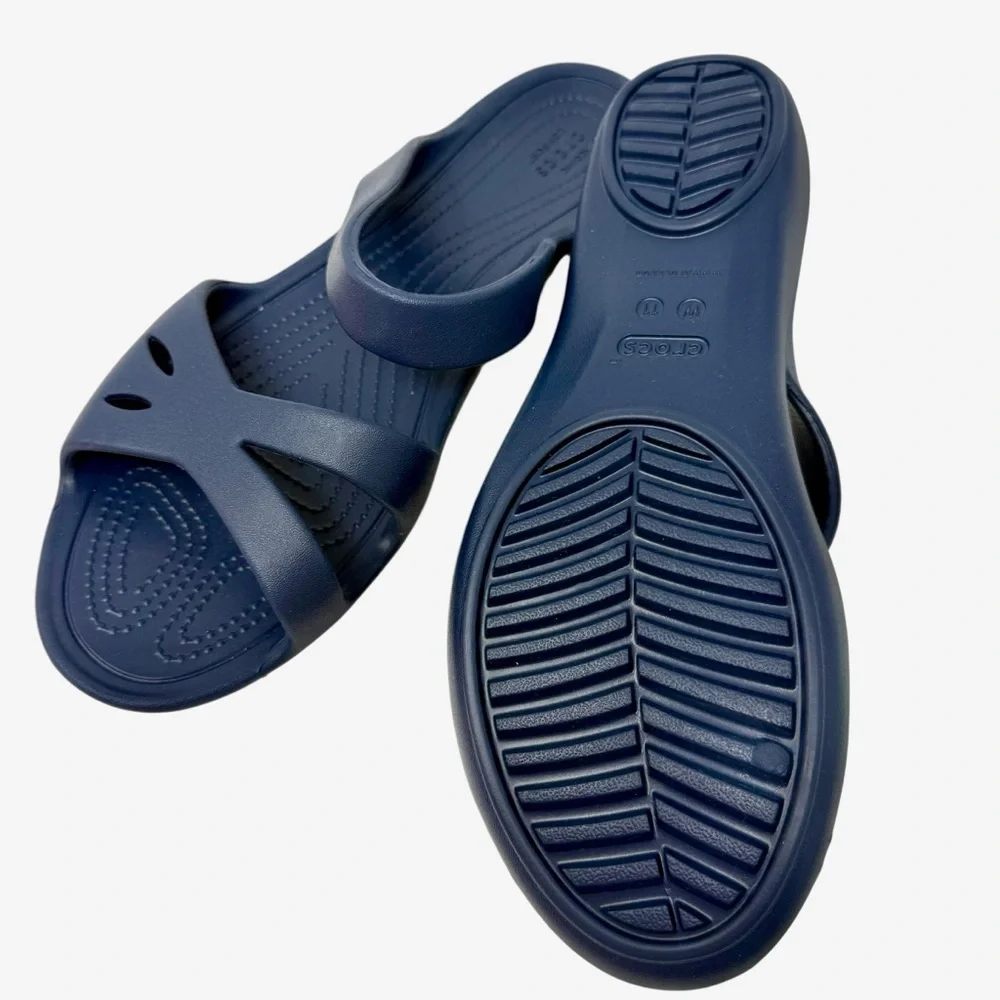 Crocs Women's Size 11 Kelli Sandals Navy Blue Comfort shoes slip on New